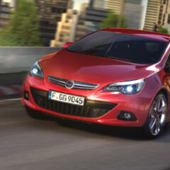 Nuova Opel Astra GTC: prime immagini ufficiali
