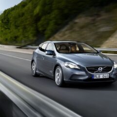 Nuova Volvo V40: immagini ufficiali e dati tecnici