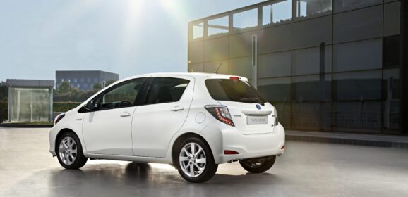 Toyota Yaris Hybrid HSD: listino prezzi