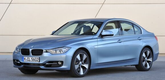 Nuova BMW ActiveHybrid 3: immagini ufficiali e dati tecnici