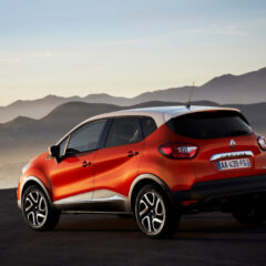 Renault Captur: listino prezzi della SUV compatta francese