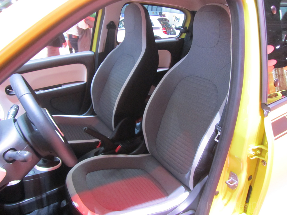 Nuova Renault Twingo interni - Salone di Ginevra 2014 (1)