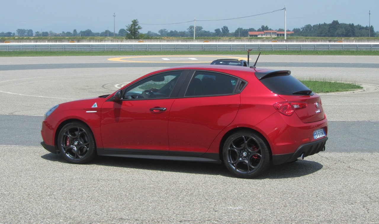 Alfa Romeo Giulietta Quadrifoglio Verde (4)