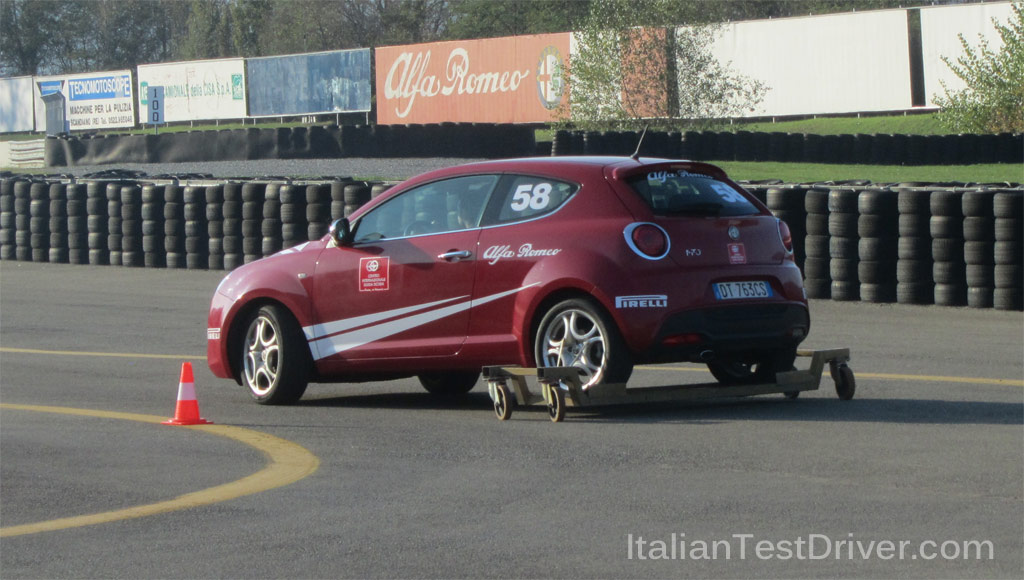 Alfa-Romeo-Driving-Day-prova-carrello