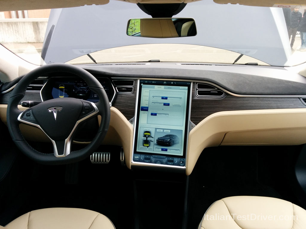 Test Drive Tesla Model S P85 Performance interni (1)