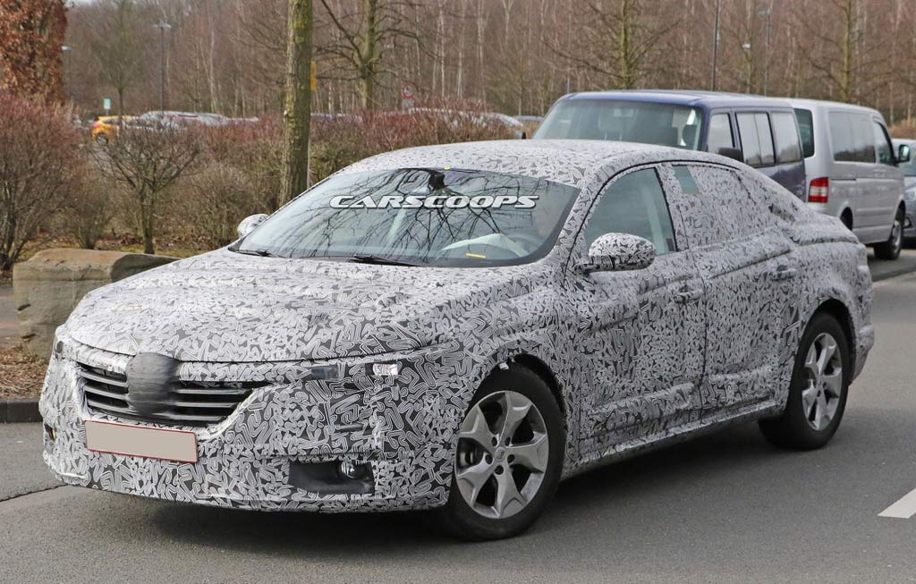 Nuova-Renault-Laguna-Spy-2015-(1)