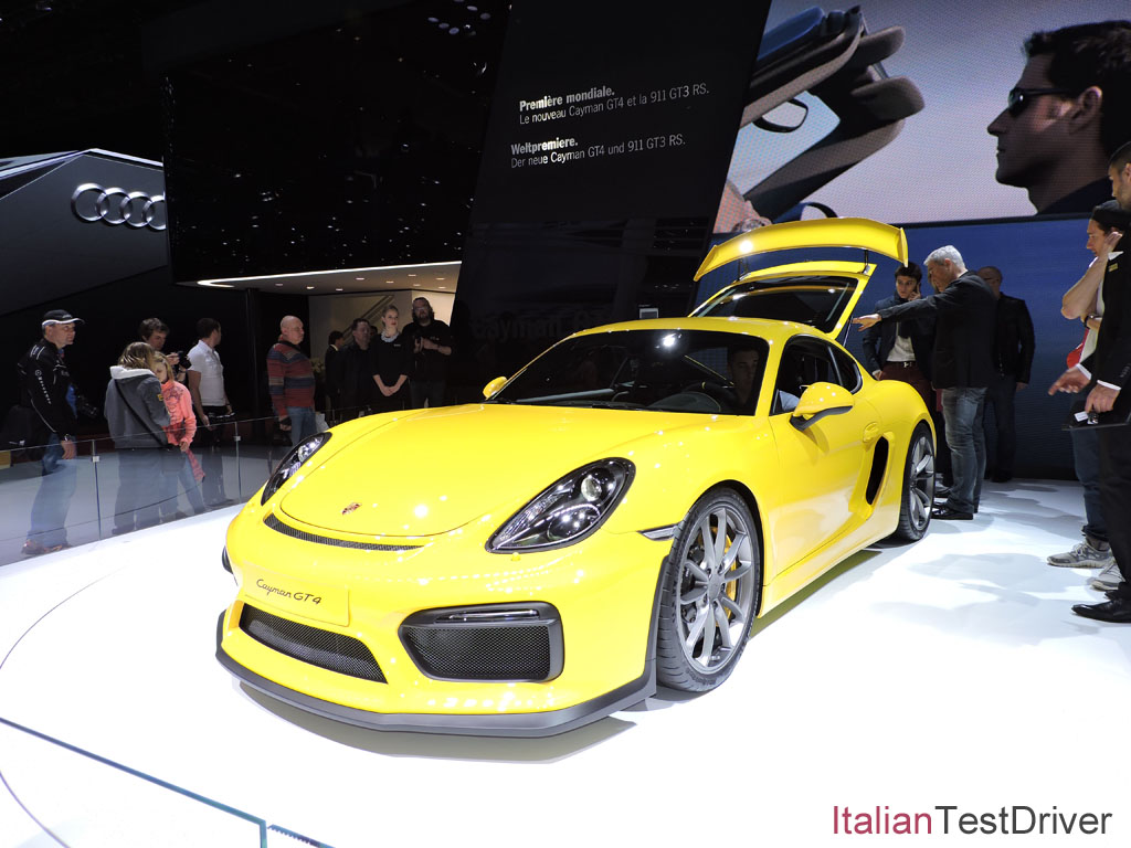 Porsche Cayman GT4 Ginevra 2015