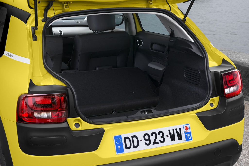 Test Drive Citroen C4 Cactus 1.2 bagagliaio