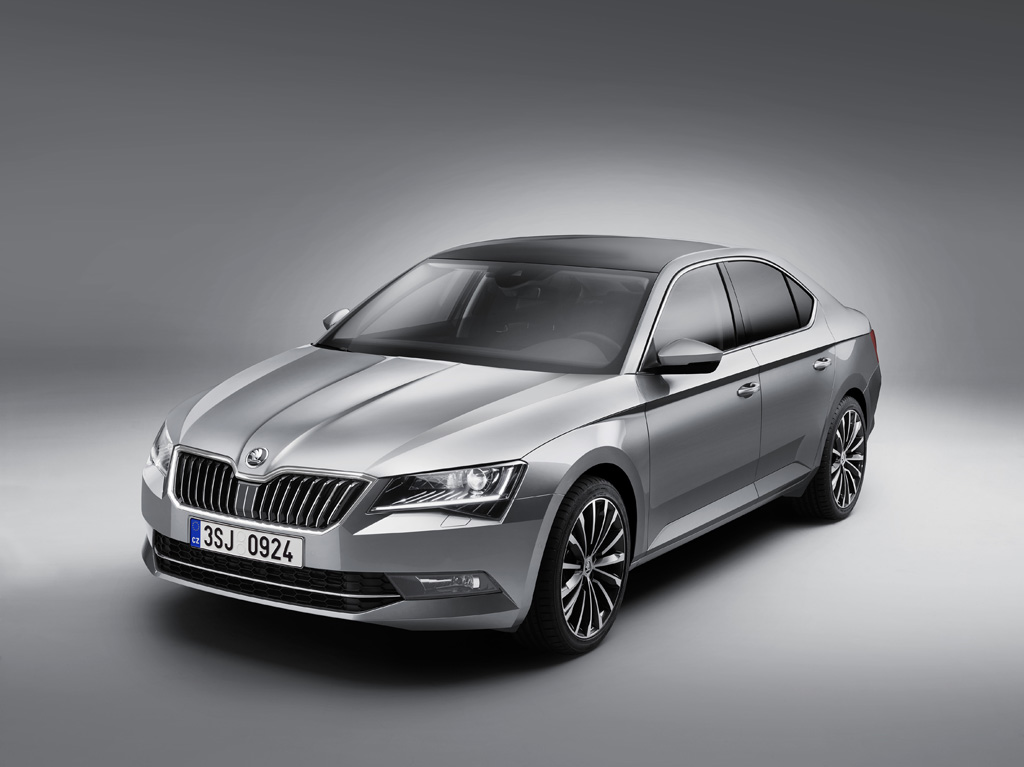 Nuova-Skoda-Superb-2015-4