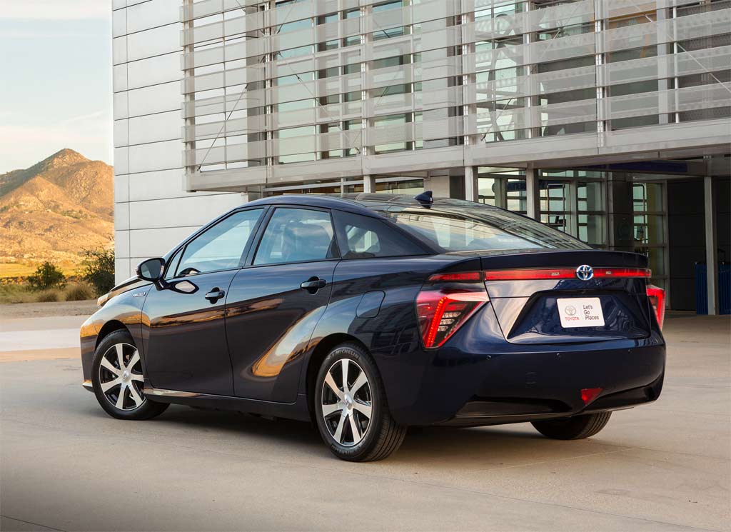 Toyota-Mirai-idrogeno-fuel-cell-3