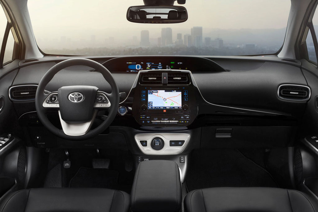 Nuova Toyota Prius 2015 ibrida interni (1)