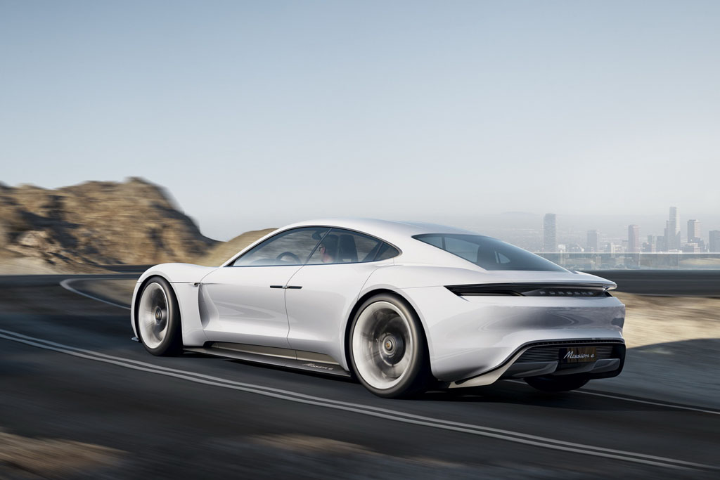 Porsche Mission E concept elettrica (2)