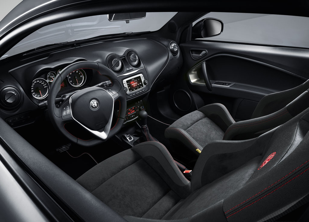 Nuova Alfa Romeo Mito restyling 2016 interni (1)