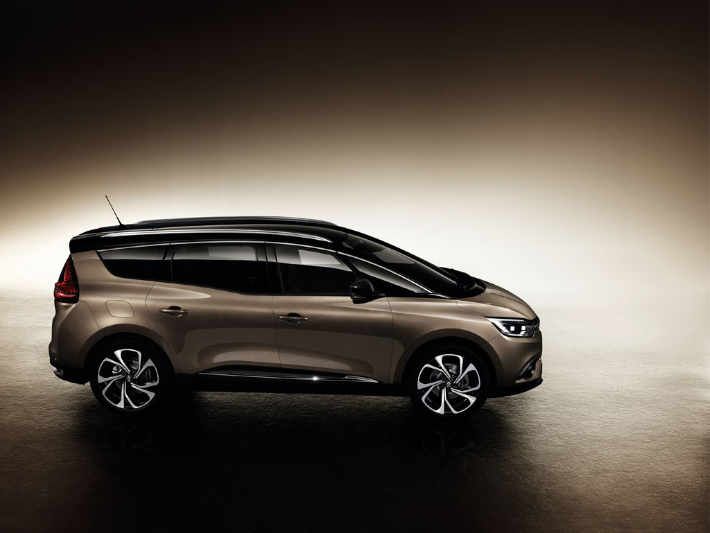 Nuova Renault Grand Scenic 7 posti 2016 (9)