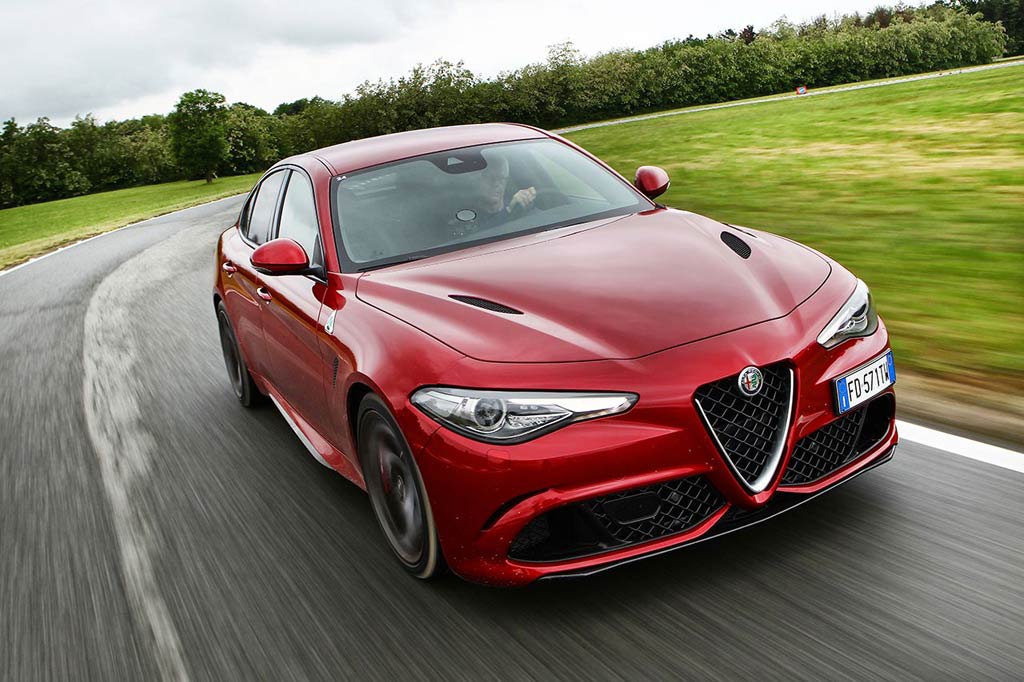 alfa-romeo-giulia-quadrifoglio-record-al-nurburgring-3