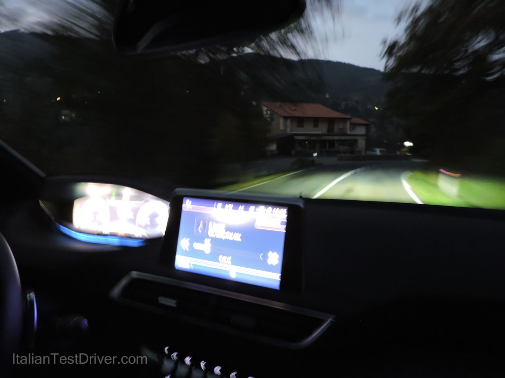 test-drive-nuova-peugeot-3008-gt-prova-su-strada-71