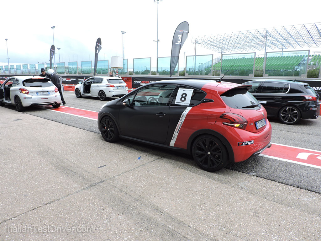 peugeot-208-gti-peugeot-driving-experience-misano