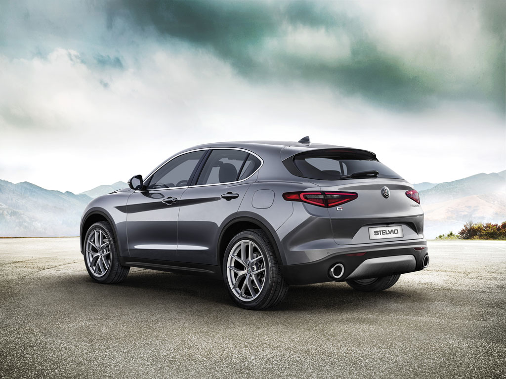 Alfa Romeo Stelvio First Edition (8)