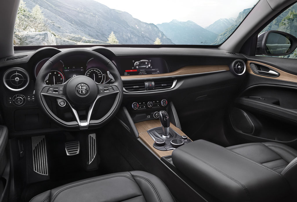 Alfa Romeo Stelvio First Edition - interni interiors (1)