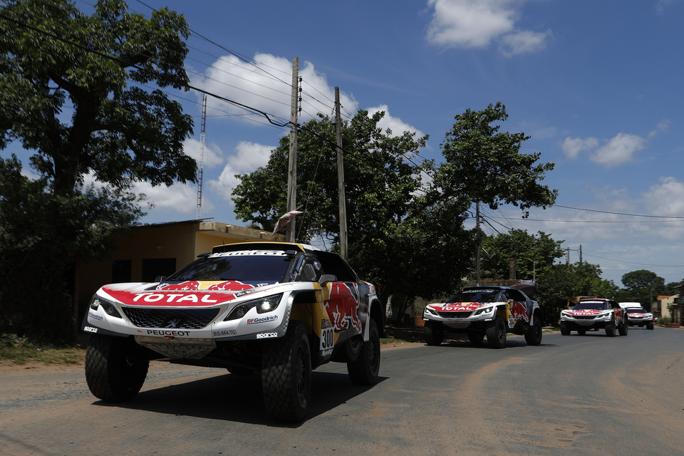 Peugeot 3008 DKR - Dakar 2017