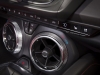 Nuova Chevrolet Camaro 2015 interni (2).jpg