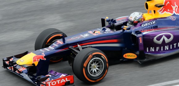 GP Brasile 2013 di Formula 1: Vettel vince e raggiunge Ascari. Mercedes seconda nel mondiale costruttori