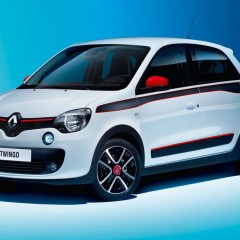 Nuova Renault Twingo: immagini ufficiali della citycar con motore posteriore