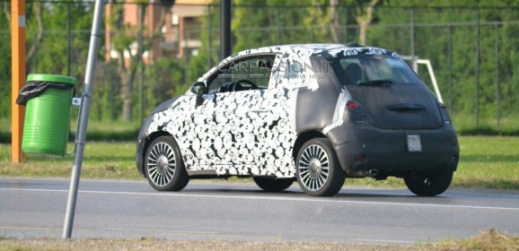 Fiat 500 restyling: nuove foto spia
