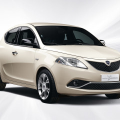 Nuova Lancia Ypsilon restyling: prime foto ufficiali, novità e prezzi