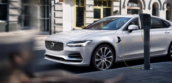 Volvo: 1 milione di auto ibride ed elettriche entro il 2025