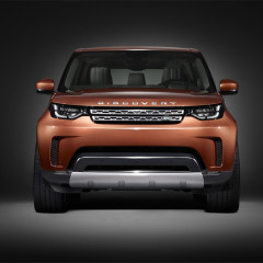Nuova Land Rover Discovery: prime informazioni e foto ufficiali